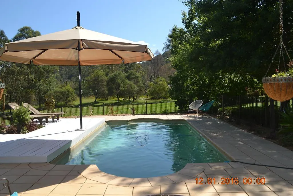 Barney Creek Vineyard Cottages Mount Barney 4*,  Australia
