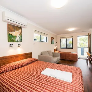 Cypress Pines Studio Villas **** Chinchilla