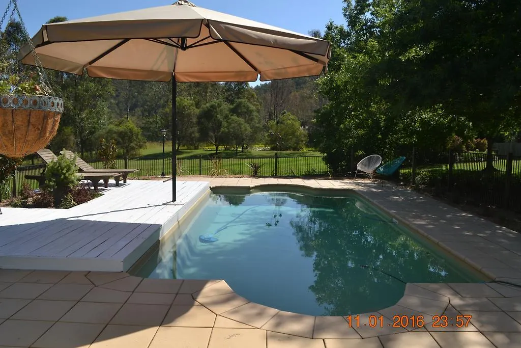 Barney Creek Vineyard Cottages Mount Barney 4*,  Australia