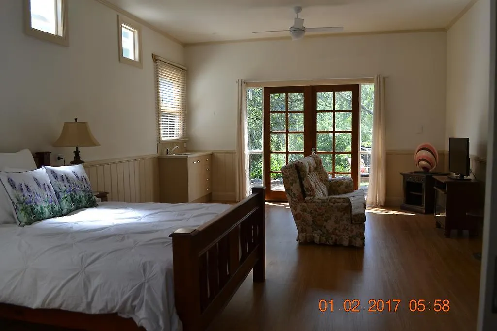 Barney Creek Vineyard Cottages Mount Barney