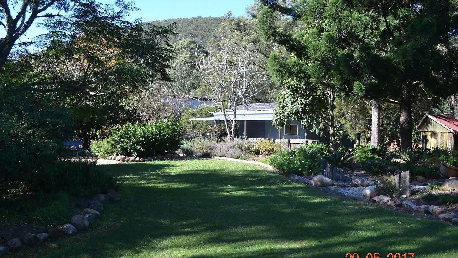 Barney Creek Vineyard Cottages Mount Barney Holiday park