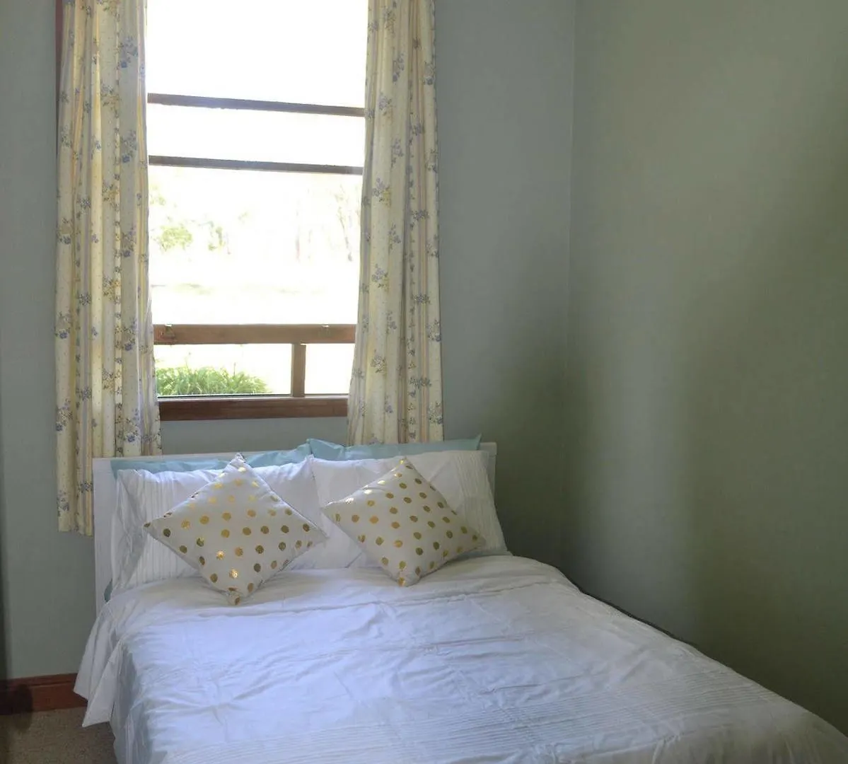 Barney Creek Vineyard Cottages Mount Barney Holiday park